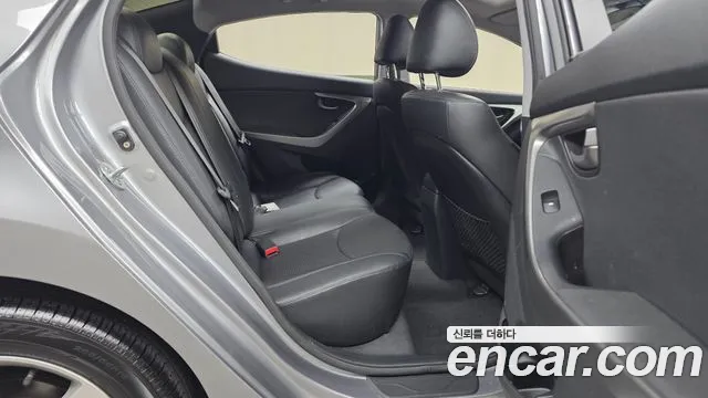 Hyundai Avante 2013 thumb 10