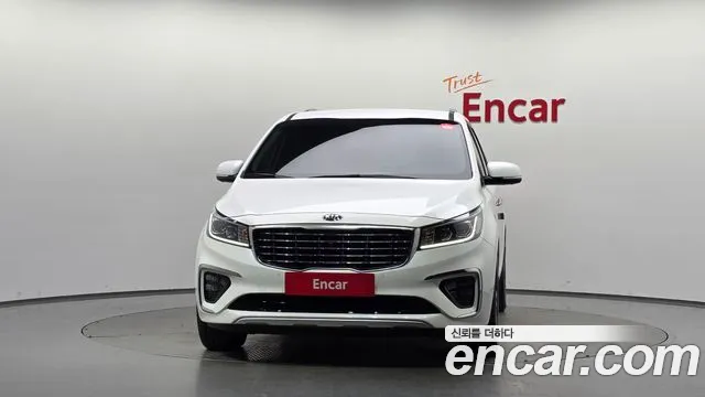 Kia Carnival 2019 thumb 3
