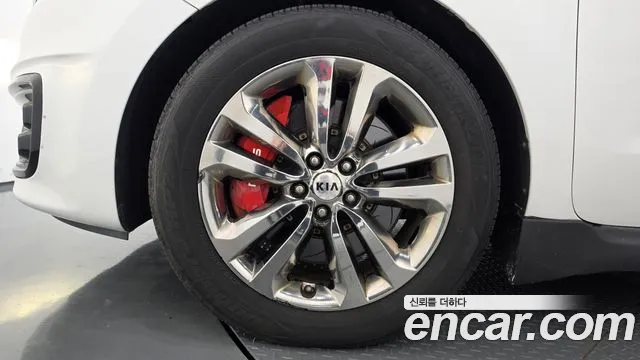 Kia Carnival 2016 thumb 5