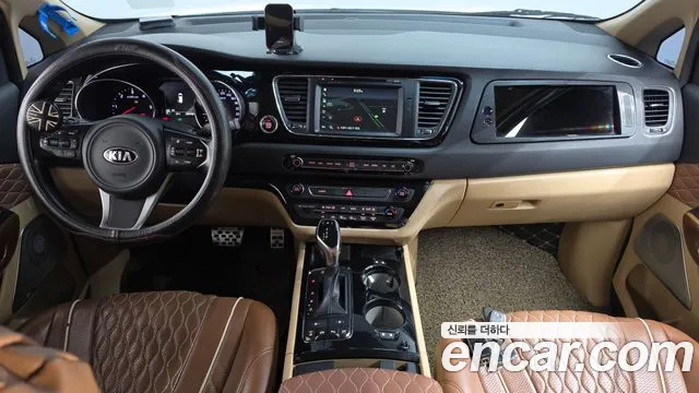 Kia Carnival 2016 thumb 7