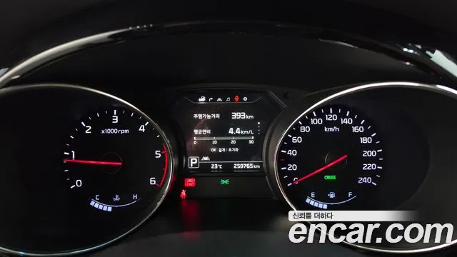 Kia Carnival 2016 thumb 8