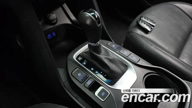 Hyundai Santa Fe 2015 thumb 9