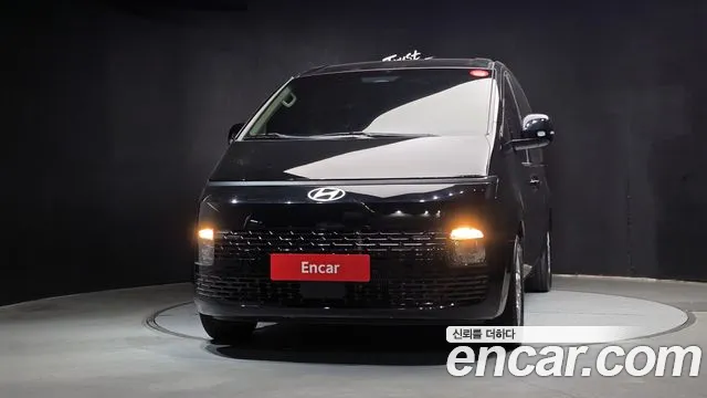 Hyundai Staria 2025 thumb 3