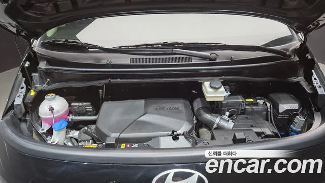 Hyundai Staria 2025 thumb 6