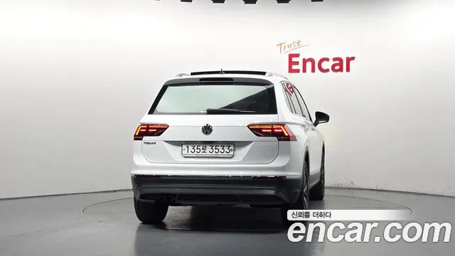 Volkswagen Tiguan 2019 thumb 4