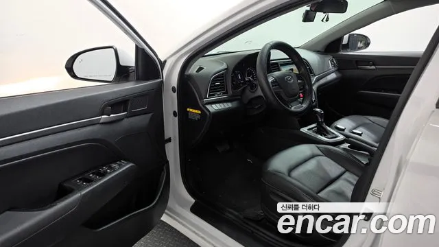 Hyundai Avante 2016 thumb 10
