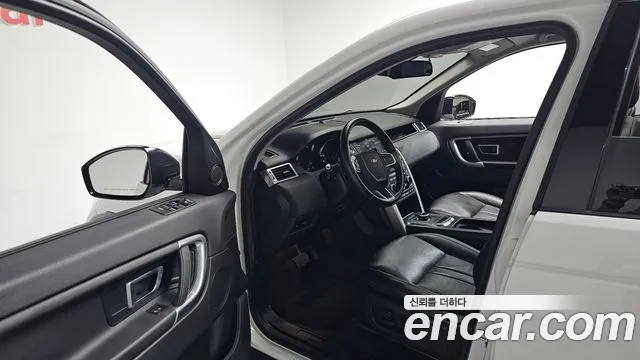 Land Rover Discovery Sport 2019 thumb 9