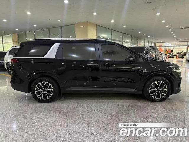 Kia Carnival 2021 thumb 5
