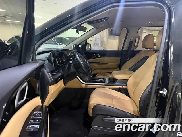 Kia Carnival 2021 thumb 6