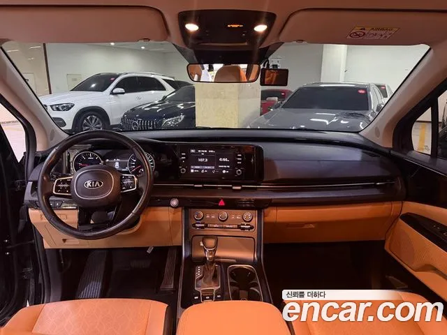 Kia Carnival 2021 thumb 8