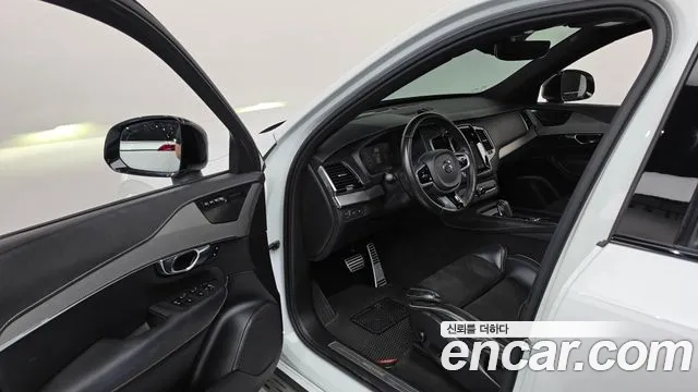 Volvo XC90 2020 thumb 10