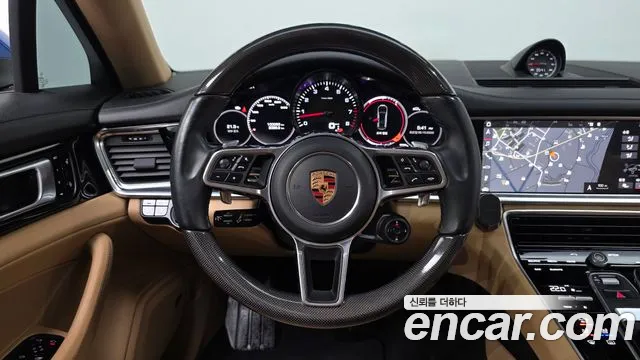 Porsche Panamera 2018 thumb 12
