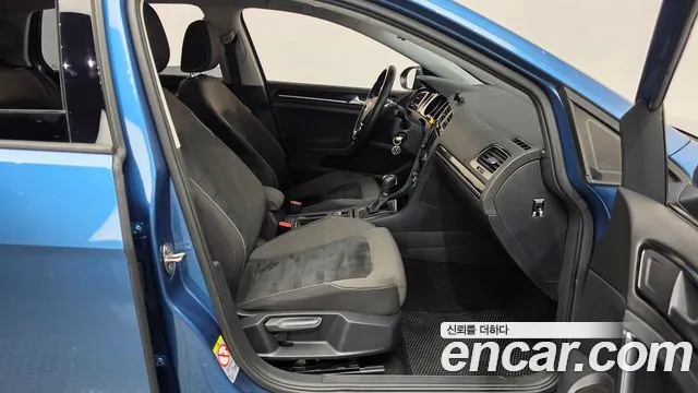 Volkswagen Golf Sportsvan 2013 thumb 11