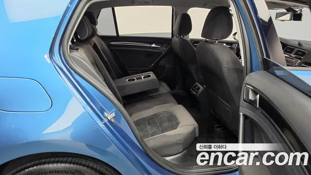 Volkswagen Golf Sportsvan 2013 thumb 12