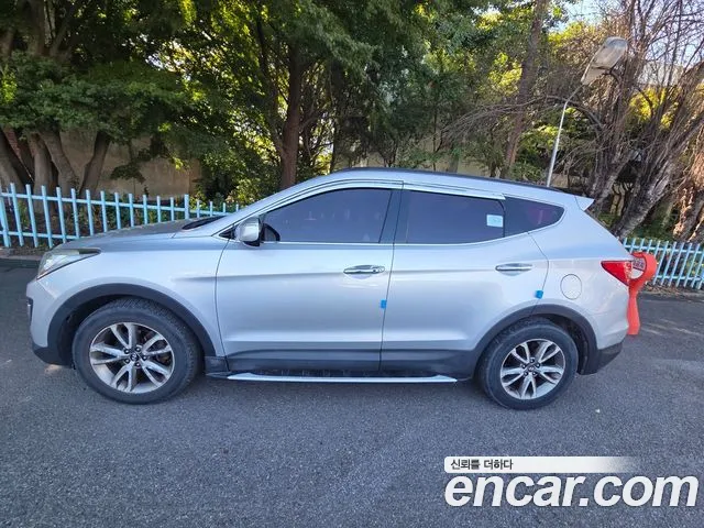 Hyundai Santa Fe 2012 thumb 5