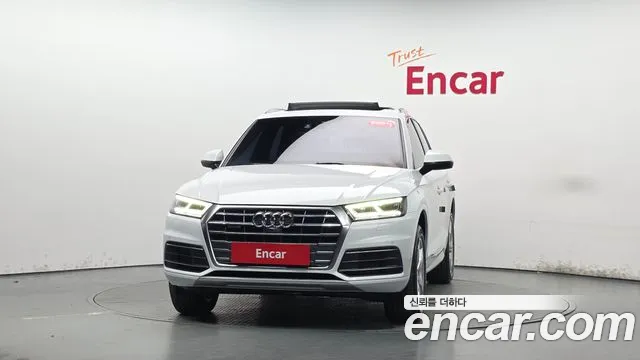 Audi Q5 2020 thumb 2