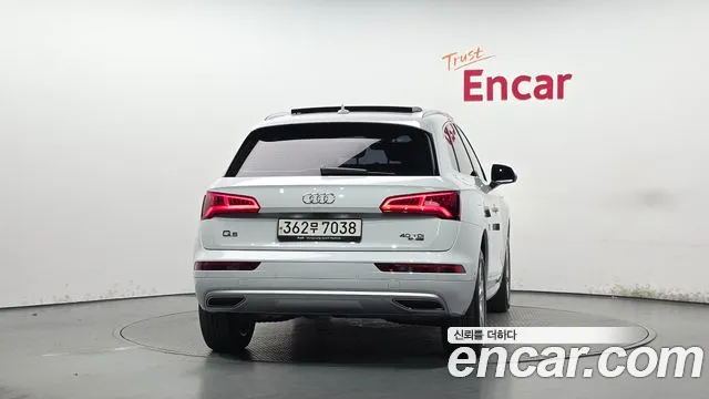 Audi Q5 2020 thumb 3
