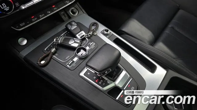 Audi Q5 2020 thumb 8