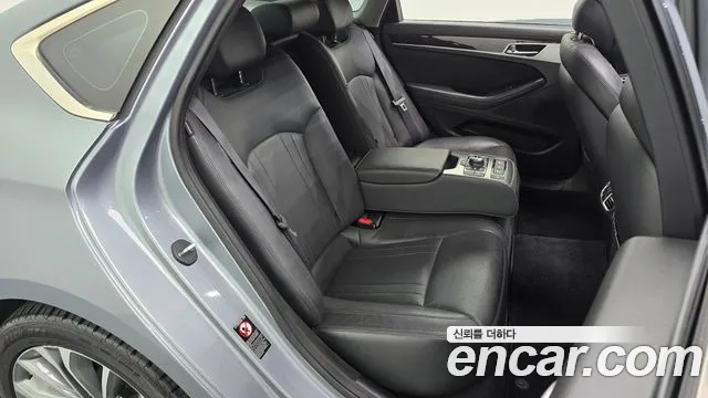 Hyundai Genesis 2016 thumb 11