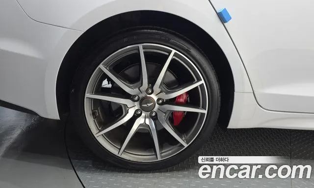 Genesis G70 2017 thumb 5