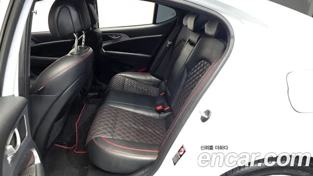 Genesis G70 2017 thumb 11