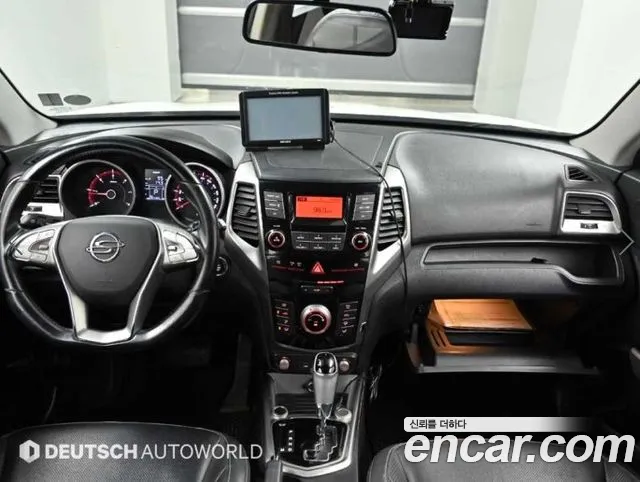 KG_Mobility_Ssangyong TIBOLI 2015 thumb 7