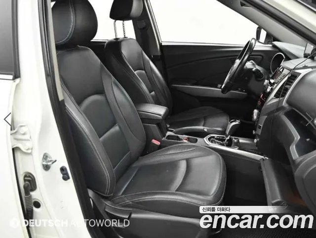KG_Mobility_Ssangyong TIBOLI 2015 thumb 10