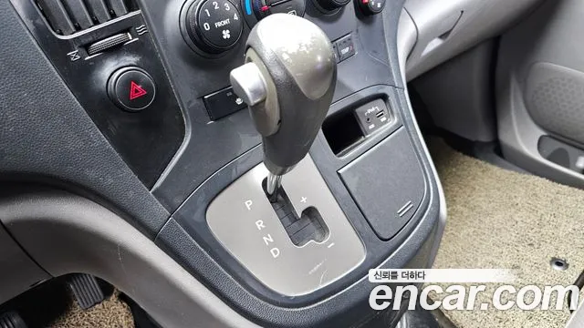 Hyundai Starex 2012 thumb 9