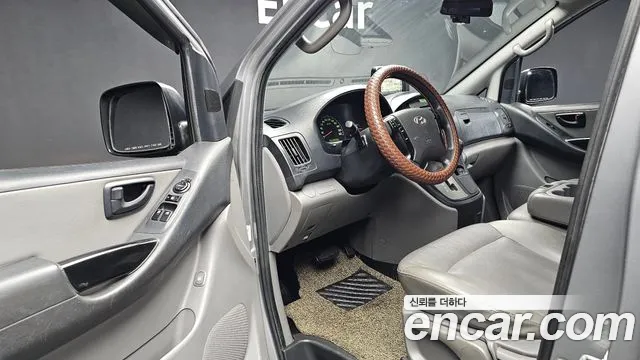 Hyundai Starex 2012 thumb 10