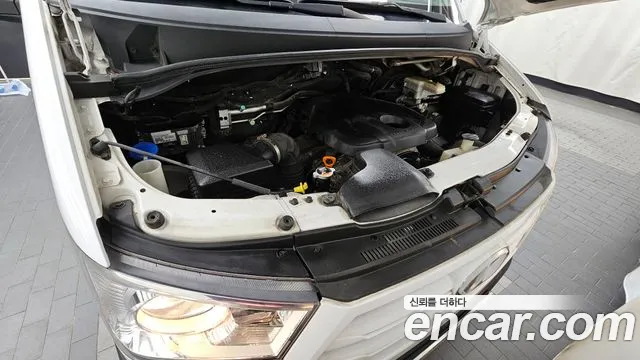 Hyundai Staria 2015 thumb 6
