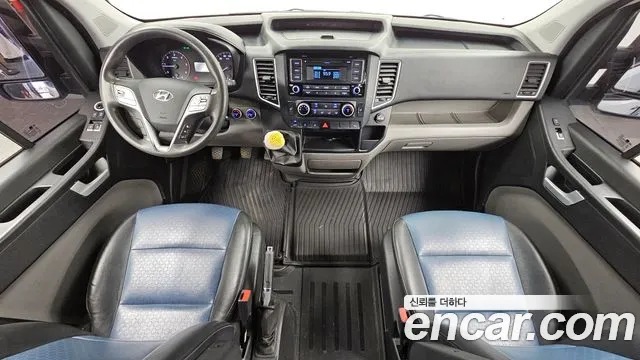 Hyundai Staria 2015 thumb 7