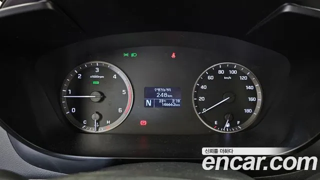Hyundai Staria 2015 thumb 8