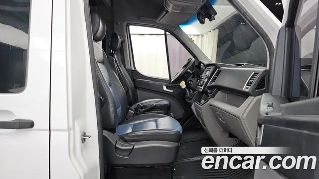 Hyundai Staria 2015 thumb 11