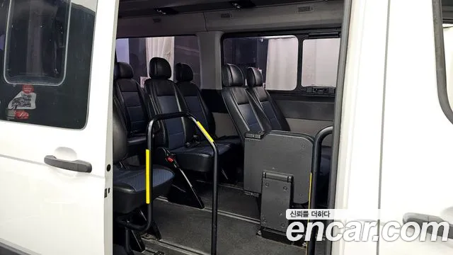 Hyundai Staria 2015 thumb 12