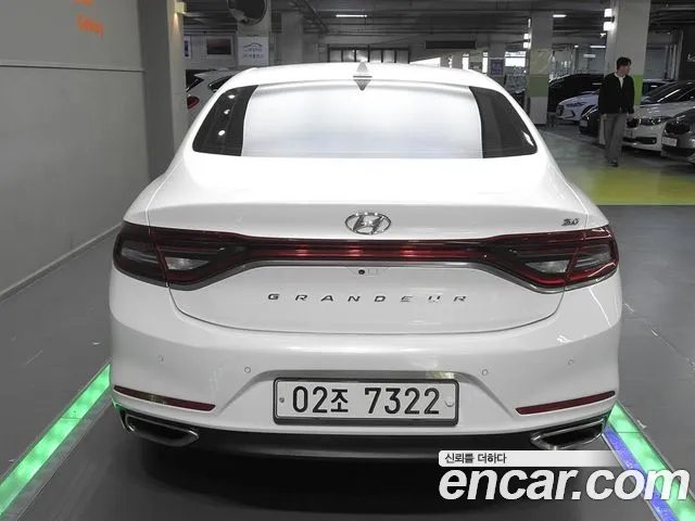 Hyundai Grandeur 2017 thumb 4