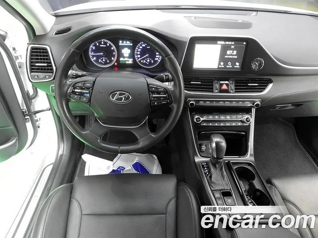Hyundai Grandeur 2017 thumb 6