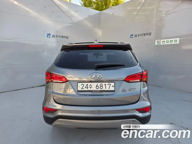Hyundai Santa Fe 2017 thumb 4