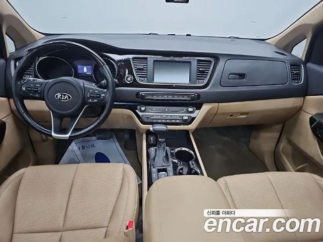 Kia Carnival 2018 thumb 7