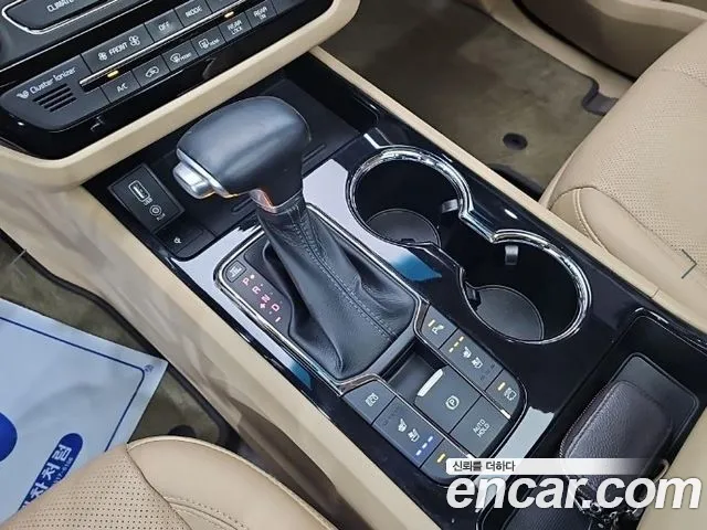 Kia Carnival 2018 thumb 8