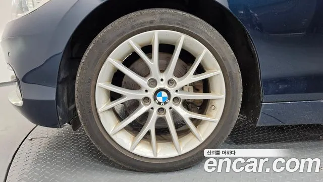 BMW 1-Series 2015 thumb 5