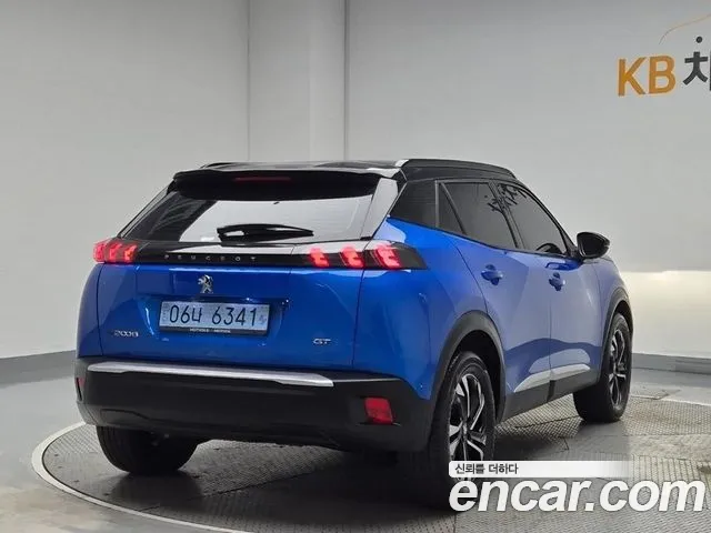 Peugeot 2008 2022 thumb 3