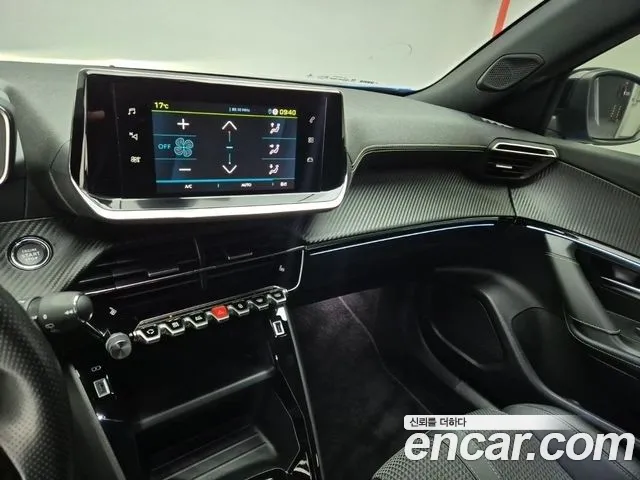 Peugeot 2008 2022 thumb 9