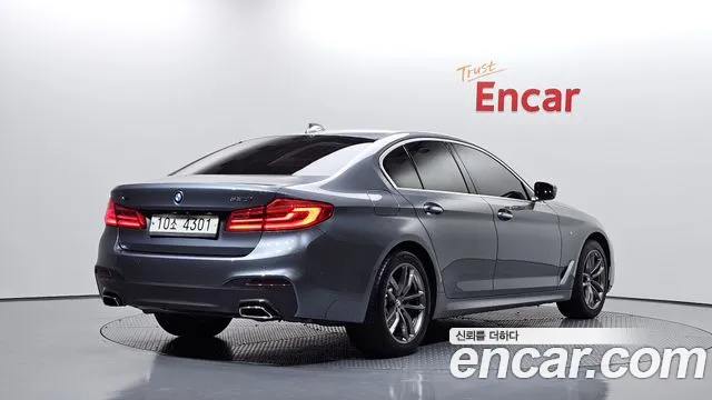 BMW 5-Series 2017 thumb 2