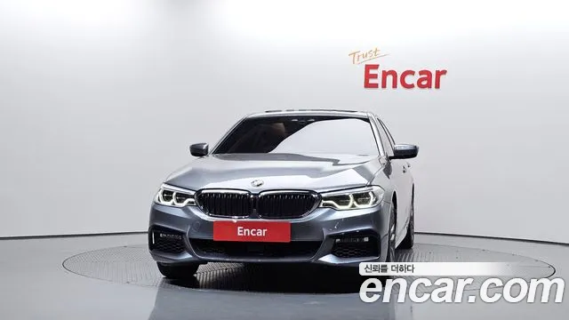 BMW 5-Series 2017 thumb 3
