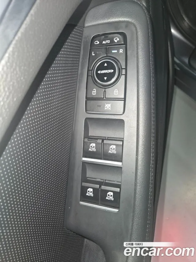 Hyundai Genesis 2015 thumb 10