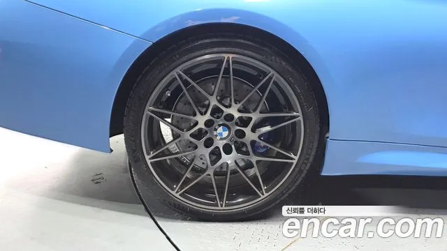 BMW M4 2018 thumb 5