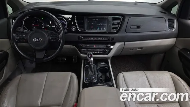 Kia Carnival 2014 thumb 7