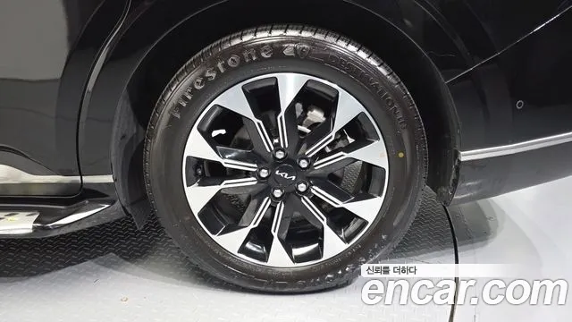 Kia Carnival 2022 thumb 4