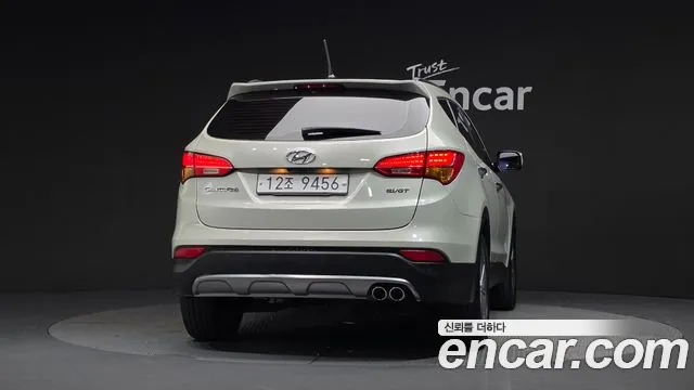 Hyundai Santa Fe 2012 thumb 4