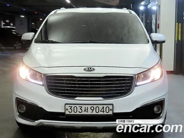 Kia Carnival 2015 thumb 3